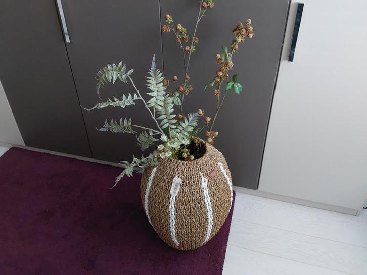 Riviera maison vaas rattan, Huis en Inrichting, Woonaccessoires | Kunstplanten en Kunstbloemen, Nieuw, Binnen, Ophalen of Verzenden