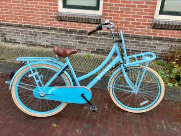 Mooie meisjes fiets beschikbaar voor biedingen