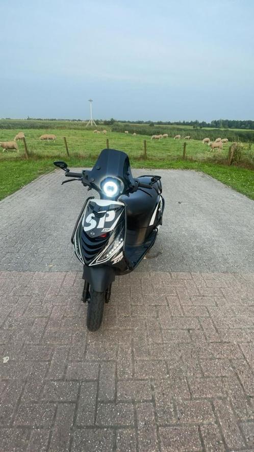 Piaggio zip iget E4 2019, Fietsen en Brommers, Scooters | Piaggio, Zo goed als nieuw, Zip, Ophalen