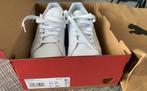Puma Sneakers - Maat 40, Ophalen of Verzenden, Zo goed als nieuw, Wit, Sneakers of Gympen
