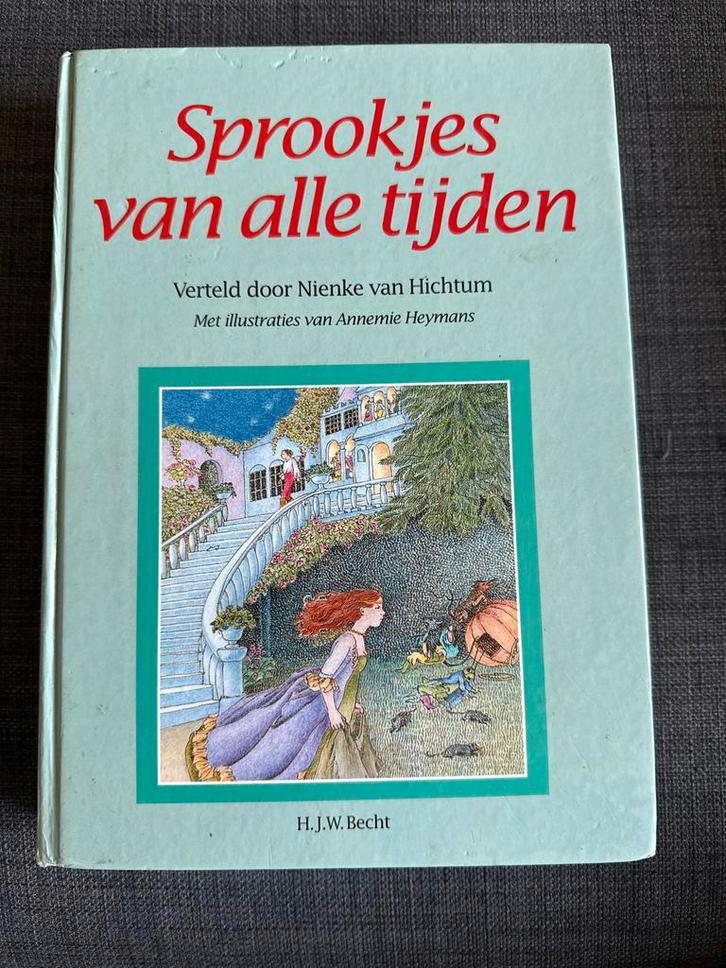 Sprookjes van alle tijden - Nienke van Hichtum, Boeken, Sprookjes en Fabels, Gelezen, Ophalen of Verzenden