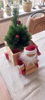 Te koop: kerstboompje m/ kerstman in houten auto, Ophalen of Verzenden