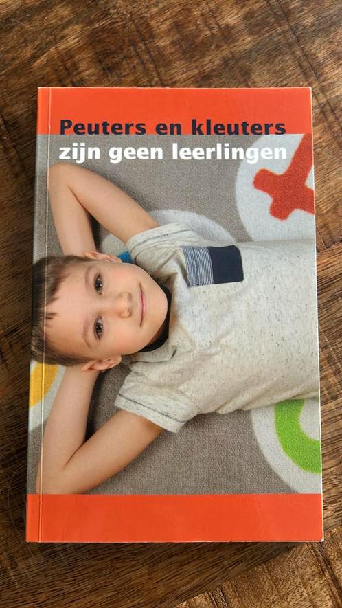 Peuters en kleuters zijn geen leerlingen, Boeken, Wetenschap, Zo goed als nieuw, Ophalen of Verzenden
