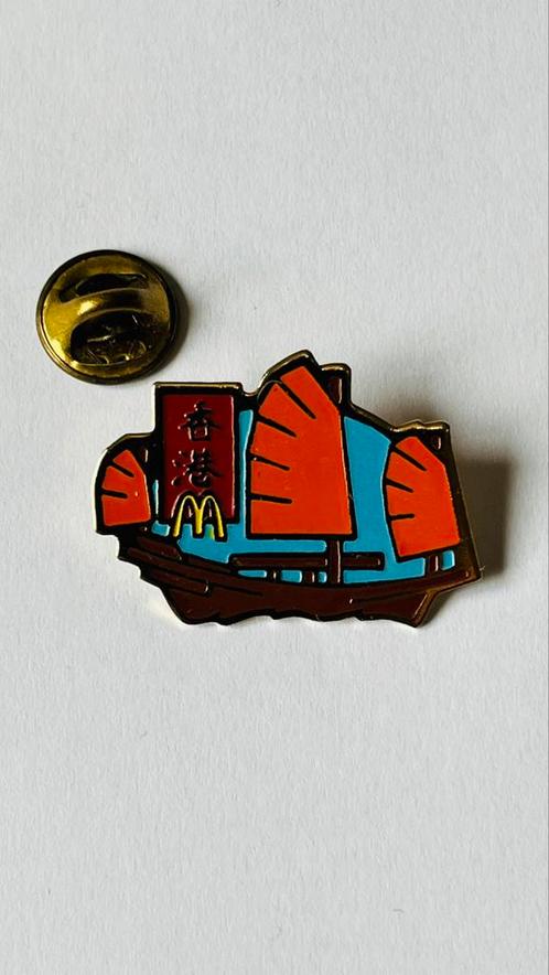 Mc Donalds pin Hong Kong, Verzamelen, Speldjes, Pins en Buttons, Zo goed als nieuw, Ophalen of Verzenden