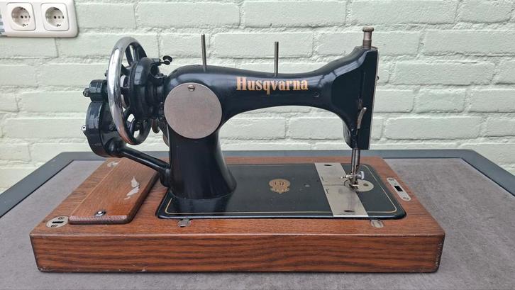 Antieke Husqvarna Naaimachine, Antiek en Kunst, Antiek | Naaimachines, Ophalen