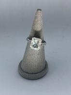 Zilveren ring met zirkonia, Sieraden, Tassen en Uiterlijk, Ringen, Wit, Nieuw, Ophalen of Verzenden, Dame of Heer