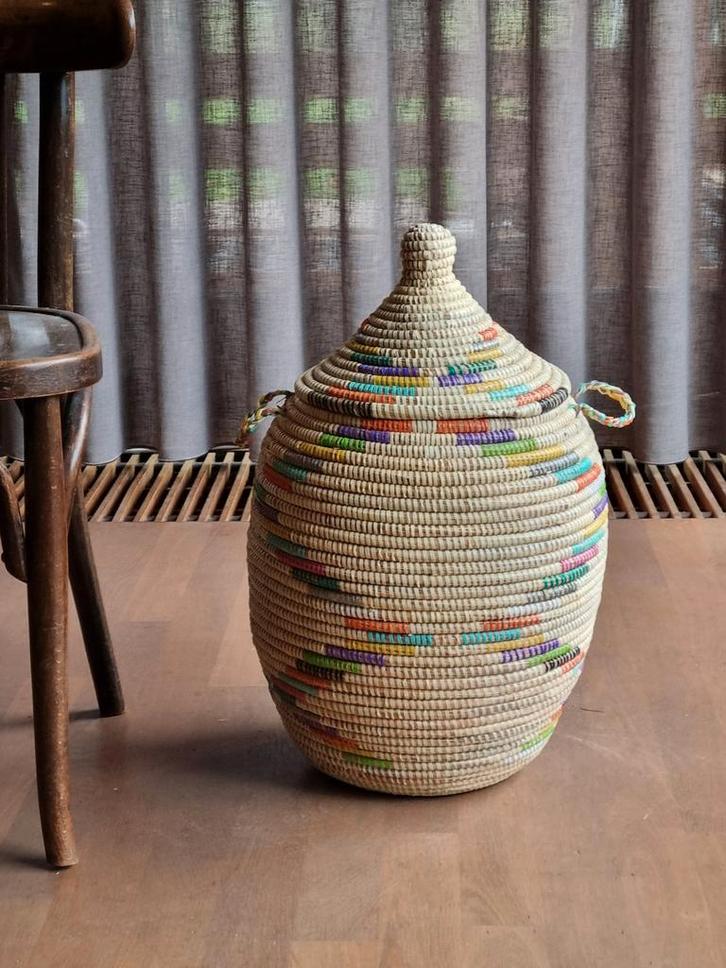 Afrikaanse zeegras opbergmand creme fairtrade senegal, Huis en Inrichting, Woonaccessoires | Schalen en Manden, Nieuw, Rond, Overige materialen