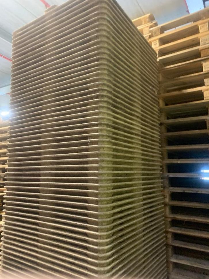Houtvezel pallets 100 x 100, display pallets 112 x132, 80st., Zakelijke goederen, Kantoor en Winkelinrichting | Magazijn, Stelling en Opslag