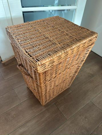 Rieten wasmand 52 x 46 x 69 beschikbaar voor biedingen