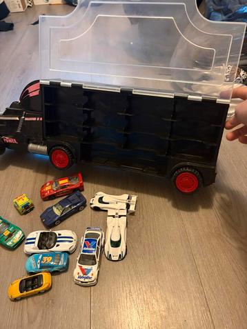 Grote Auto met Opbergruimte + Auto's beschikbaar voor biedingen