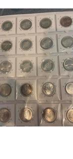 883 gram puur zilver onder de spot prijs mooie munten, Ophalen of Verzenden, Overige landen, Zilver