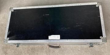 Degelijke flightcase voor toetsen beschikbaar voor biedingen
