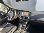 Volvo V40 2.0 T4 Business Sport R-Design / Leder / Trekhaak!, Auto's, Volvo, 65 €/maand, Gebruikt, Euro 6, Zwart