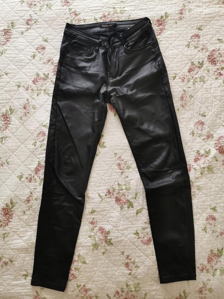 Ana & Lucy zwarte lange broek. Merk: Ana & Lucy. Maat: 36., Kleding | Dames, Broeken en Pantalons, Zo goed als nieuw, Maat 36 (S)
