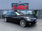 BMW 320i AUT High Exec Leder Navi Xenon Stoelverw Trekhaak, Automaat, Euro 5, Achterwielaandrijving, Zwart