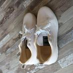 Witte sportschoenen, Fashion, Ophalen of Verzenden, Gedragen, Wit