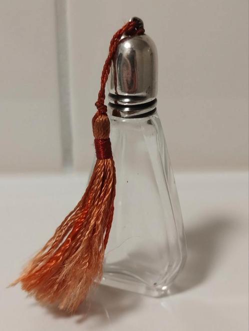Oud glazen parfum flesje met sterling 925 zilveren dop, Antiek en Kunst, Curiosa en Brocante, Ophalen of Verzenden