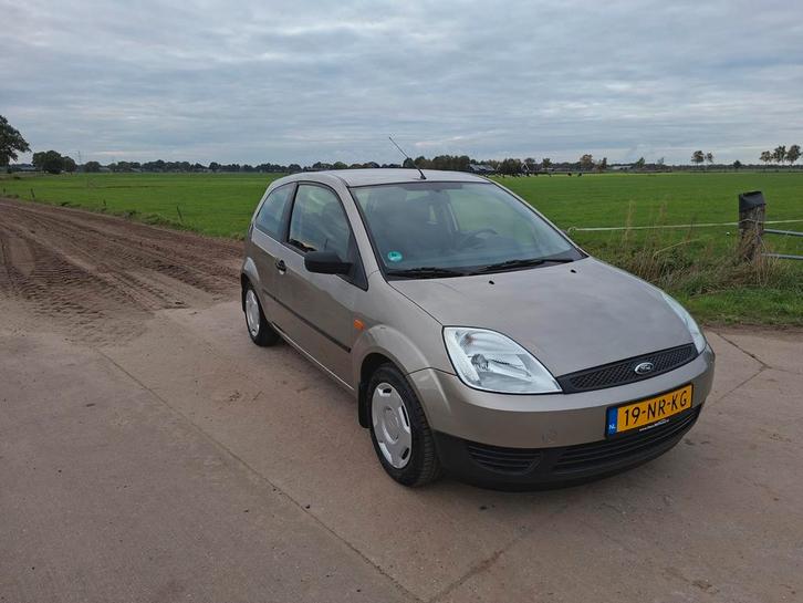 Ford Fiësta,2004, nieuwe apk,airco, Auto's, Ford, Bedrijf, Fiësta, ABS, Airbags, Airconditioning, Centrale vergrendeling, Elektrische ramen