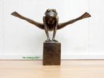 085* Bronzen jump kikker M (Boven €75 geen verzendkosten), Ophalen of Verzenden, Nieuw, Overige materialen, Dierenbeeld
