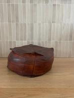 Bruin lederen poef, Minder dan 50 cm, Vierkant, Ophalen of Verzenden, Zo goed als nieuw