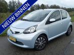 Toyota Aygo 1.0-12V + (bj 2006), Voorwielaandrijving, Gebruikt, 68 pk, Origineel Nederlands