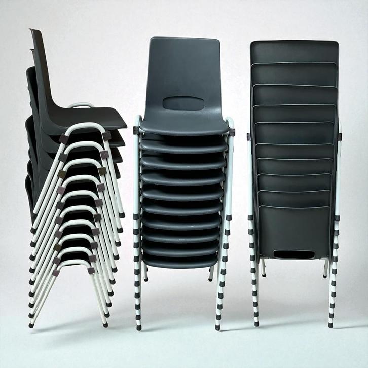 Antraciete kantinestoelen nieuwe stapelstoelen stapelbaar, Huis en Inrichting, Stoelen, Nieuw, Vijf, Zes of meer stoelen, Kunststof
