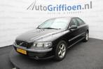 Volvo S60 2.4 nette sedan met trekhaak (bj 2002), Auto's, Voorwielaandrijving, Zwart, Zwart, Bedrijf