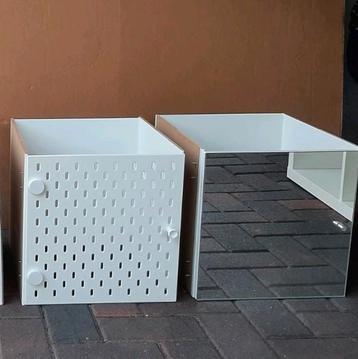 Spiegeldeur en deur ophangbord ikea kallax vakkenkast  beschikbaar voor biedingen