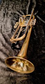 Yamaha YTR933 ML Custom, Muziek en Instrumenten, Blaasinstrumenten | Trompetten, Ophalen of Verzenden, Zo goed als nieuw, Bes-trompet