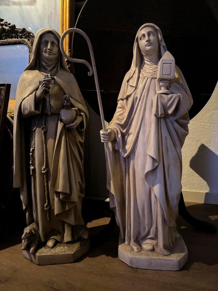 Twee Crème kleurige Heilige Beelden uit Klooster - 84cm, Antiek en Kunst, Kunst | Beelden en Houtsnijwerken, Ophalen