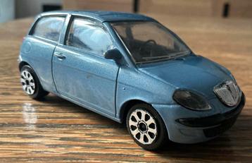 Lancia Ypsilon Burago auto schaal 1/43 beschikbaar voor biedingen