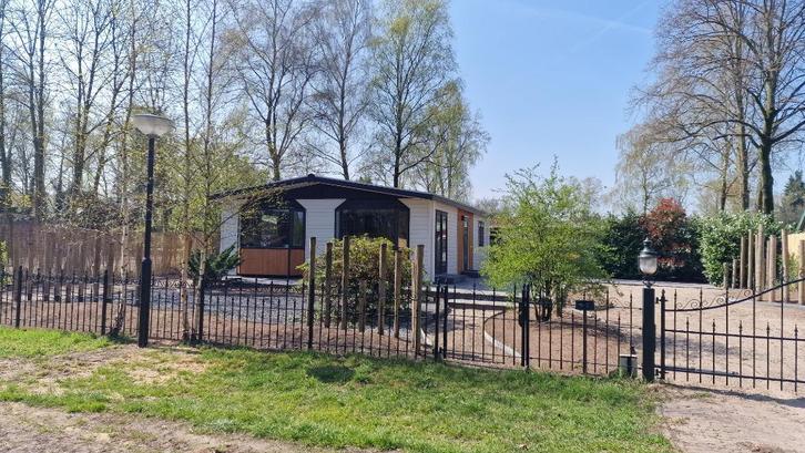 Dubbele Chalet te Koop – Ruim, Sfeervol en Instapklaar!, Caravans en Kamperen, Stacaravans, tot en met 2, Ophalen