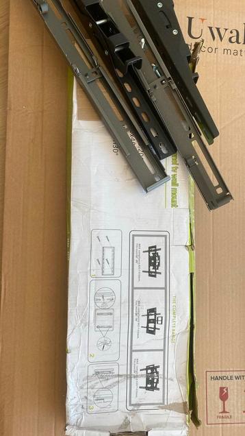 New TV Mount | Universal wall panel beschikbaar voor biedingen