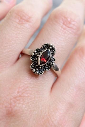 Sterling Silver Bohemian Granaat Steen Ring 18 mm beschikbaar voor biedingen