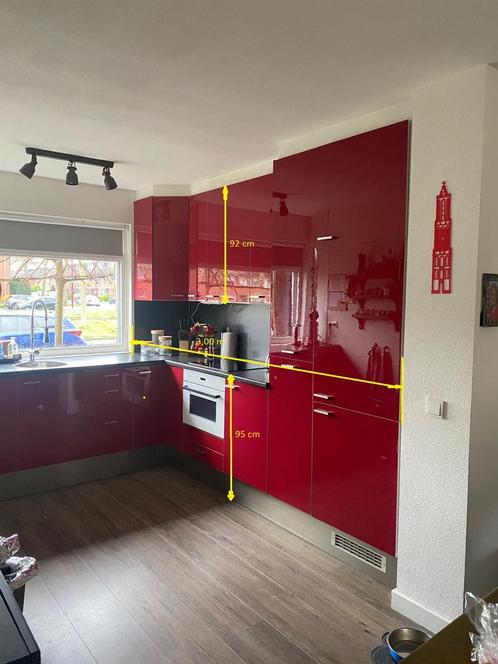 Rode IKEA keuken, Huis en Inrichting, Keuken | Complete keukens, Gebruikt, Rood, Kunststof, Ophalen of Verzenden