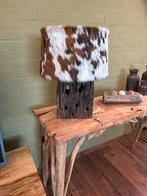 Tricolor Koeienhuid Lamp met Houten Voet, Ophalen