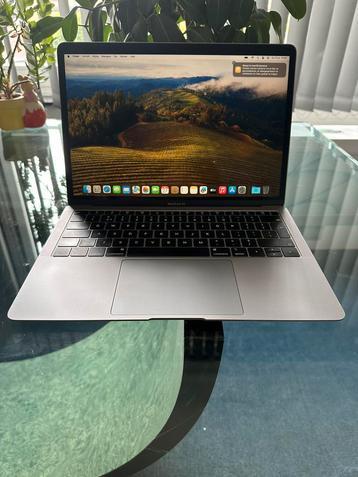 MB Air 13” Retina 12-2019 16GB Ram 256GB SSD Touch ID beschikbaar voor biedingen