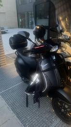 vespa sprint, Fietsen en Brommers, Scooters | Vespa, Ophalen of Verzenden, Zo goed als nieuw