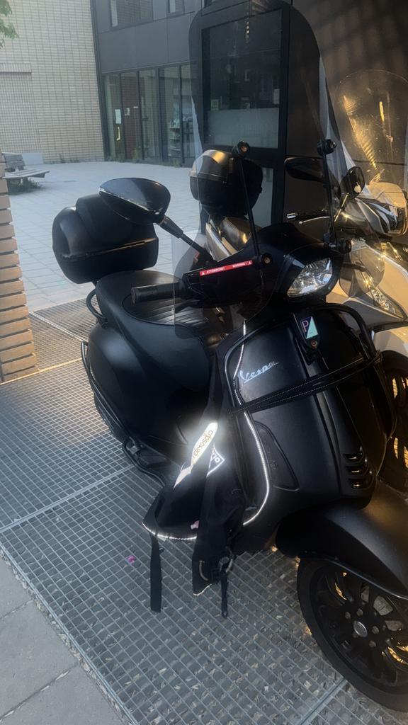 vespa sprint, Fietsen en Brommers, Scooters | Vespa, Zo goed als nieuw, Ophalen of Verzenden