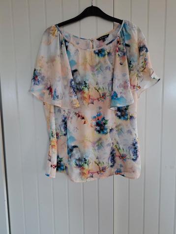 Gebloemde top van M&S mode,mt.42 beschikbaar voor biedingen