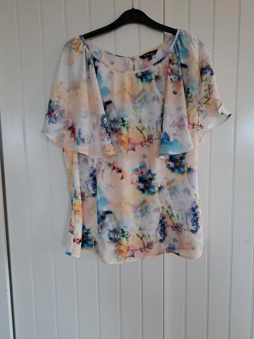 Gebloemde top van M&S mode,mt.42, Kleding | Dames, Blouses en Tunieken, Zo goed als nieuw, Maat 42/44 (L), Overige kleuren, Verzenden
