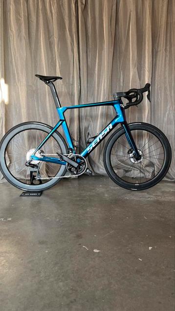 Sensa racefietsen en gravelbikes beschikbaar voor biedingen