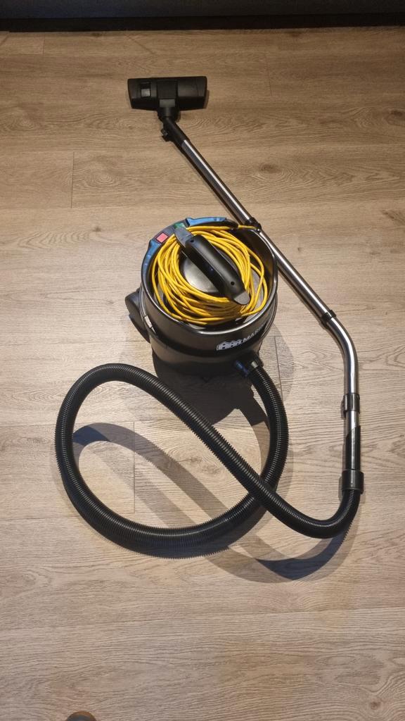 Numatic ERP 180-11 Stofzuiger, Witgoed en Apparatuur, Stofzuigers, Gebruikt, Stofzuiger, Minder dan 1200 watt, Stofzak, Ophalen