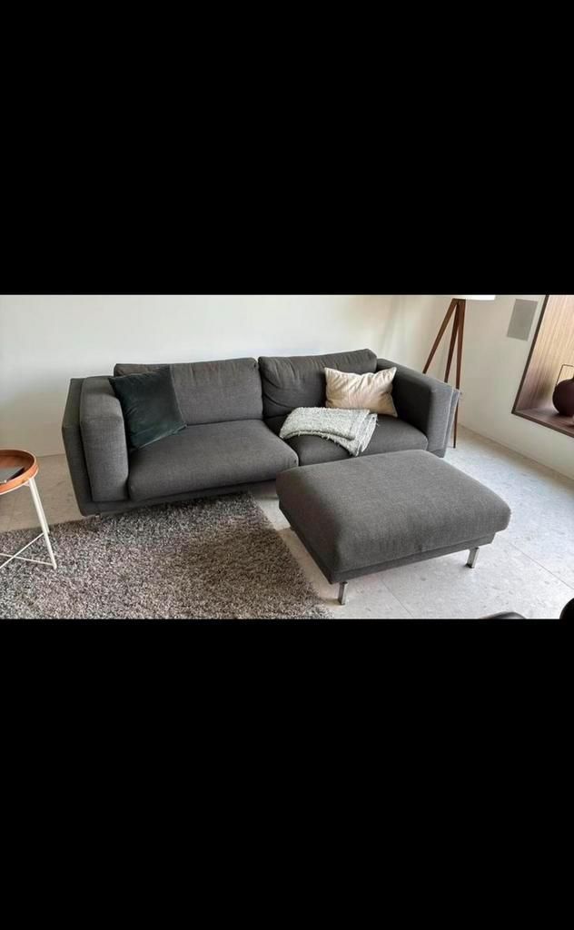 IKEA Nockeby 3,5-zit met poef – donkergrijs, Huis en Inrichting, Banken | Sofa's en Chaises Longues, Gebruikt, Eenpersoons, Minder dan 150 cm