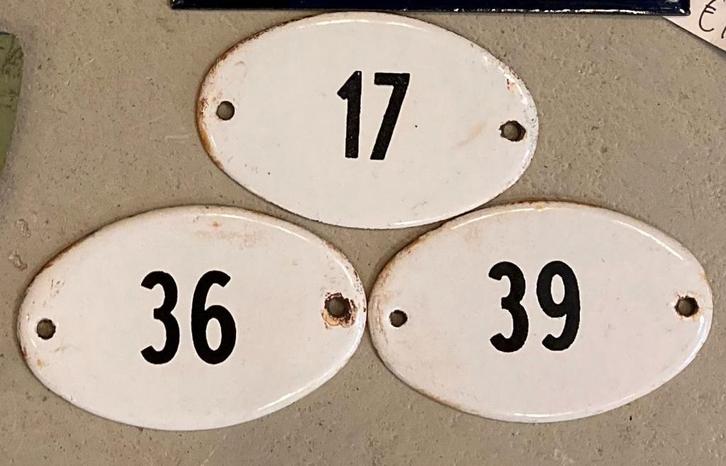Brocante oude emaille huisnummer bordjes / ovaal, Antiek en Kunst, Antiek | Emaille, Ophalen of Verzenden