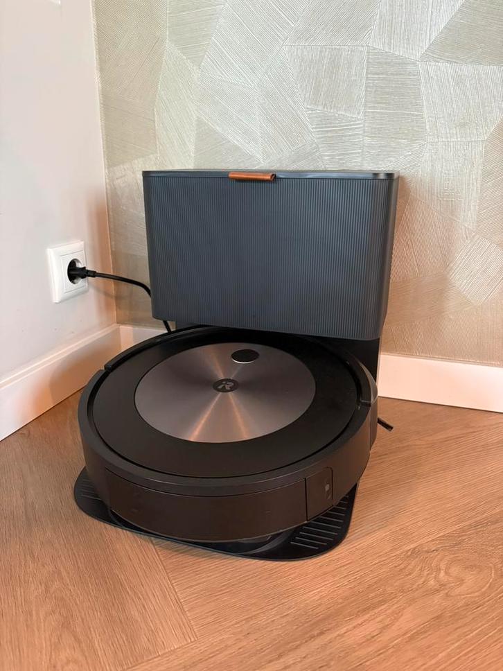 iRobot Roomba J7+, Witgoed en Apparatuur, Stofzuigers, Gebruikt, Robotstofzuiger, Ophalen