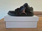 Nike Air jordan low 39 zwart (lakleer), Ophalen of Verzenden, Zo goed als nieuw, Zwart, Sneakers of Gympen