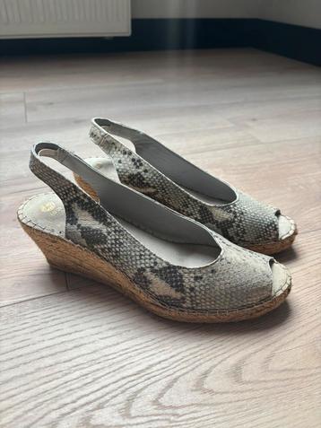 Espadrilles Fred de la Bretoniere beschikbaar voor biedingen