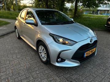 Toyota Yaris 1.5 Hybrid 116pk CVT 2020 Grijs 1st eig 2 j APK beschikbaar voor biedingen
