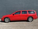 Volvo V70 2.5T Aut. Momentum - 7 pers. - passion red -, 1525 kg, Zwart, 2521 cc, 209 pk